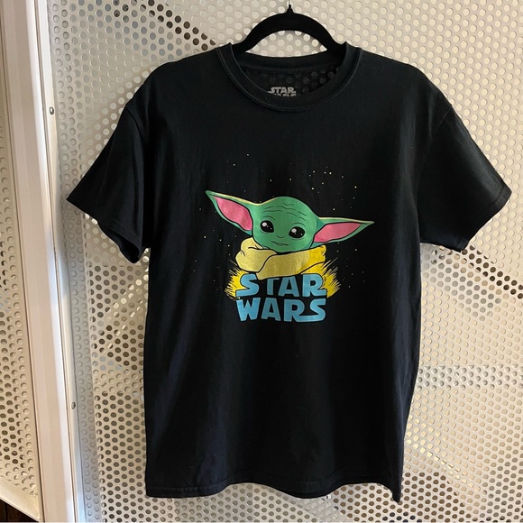 Star Wars MAD Engine Baby Yoda Tee Size Medium Gender Neutral in Black Cotton - Picture 1 of 6